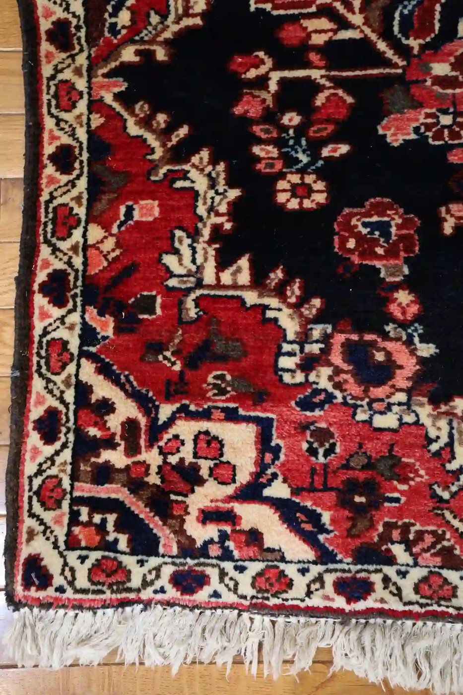 4′ x 12′ Red Fine Hand-Knotted Persian Bakhtiari Runner – Traditional Wool