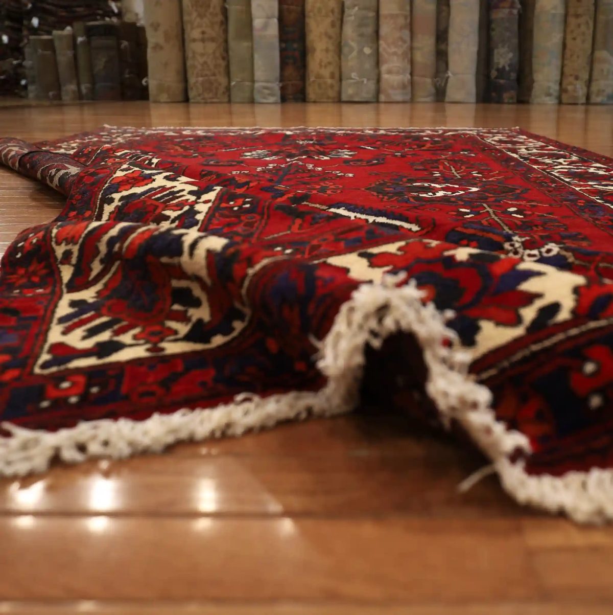 7′ x 10′ Red Fine Hand-Knotted Persian Bakhtiari Rug – Traditional Wool