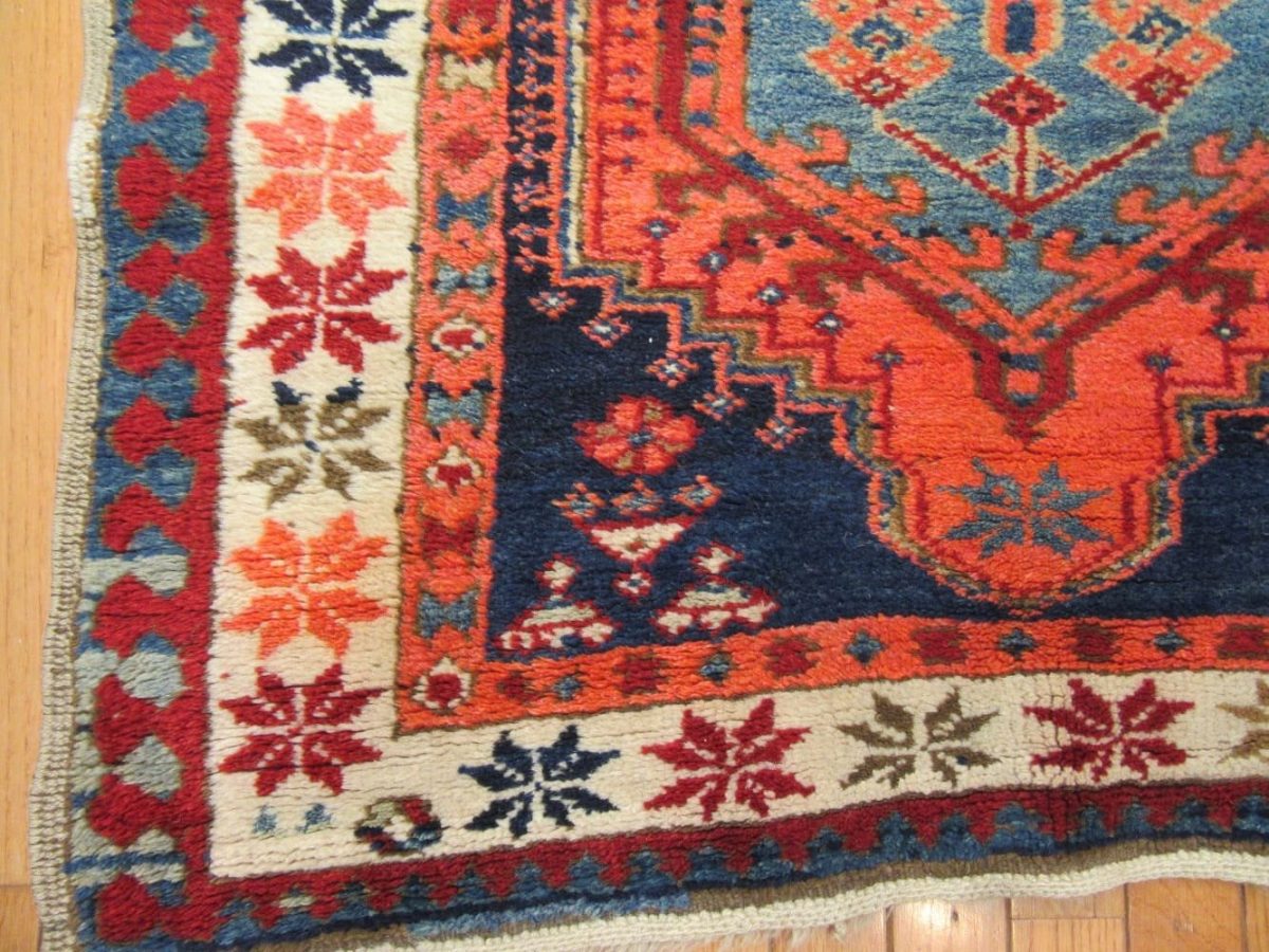3′ x 11′ Antique Tribal Persian Sarab Runner Rug – Hand-Knotted Wool, Geometric Medallions