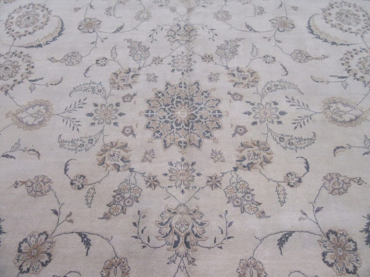 9′ x 12′ Pakistan Handmade Oriental Rug – Traditional Tabriz Floral Design, Ivory & Soft Blue