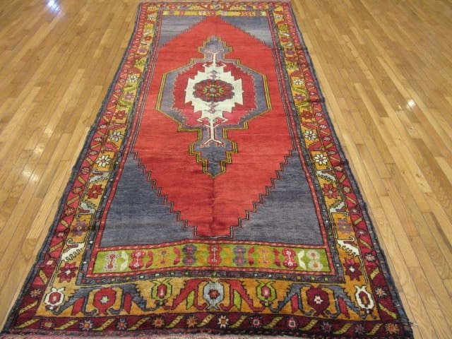 5′ x 10′ Tribal Handmade Anatolian Rug – Vintage Geometric Medallion, Red & Charcoal