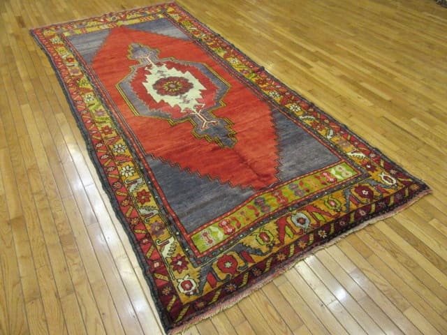 5′ x 10′ Tribal Handmade Anatolian Rug – Vintage Geometric Medallion, Red & Charcoal