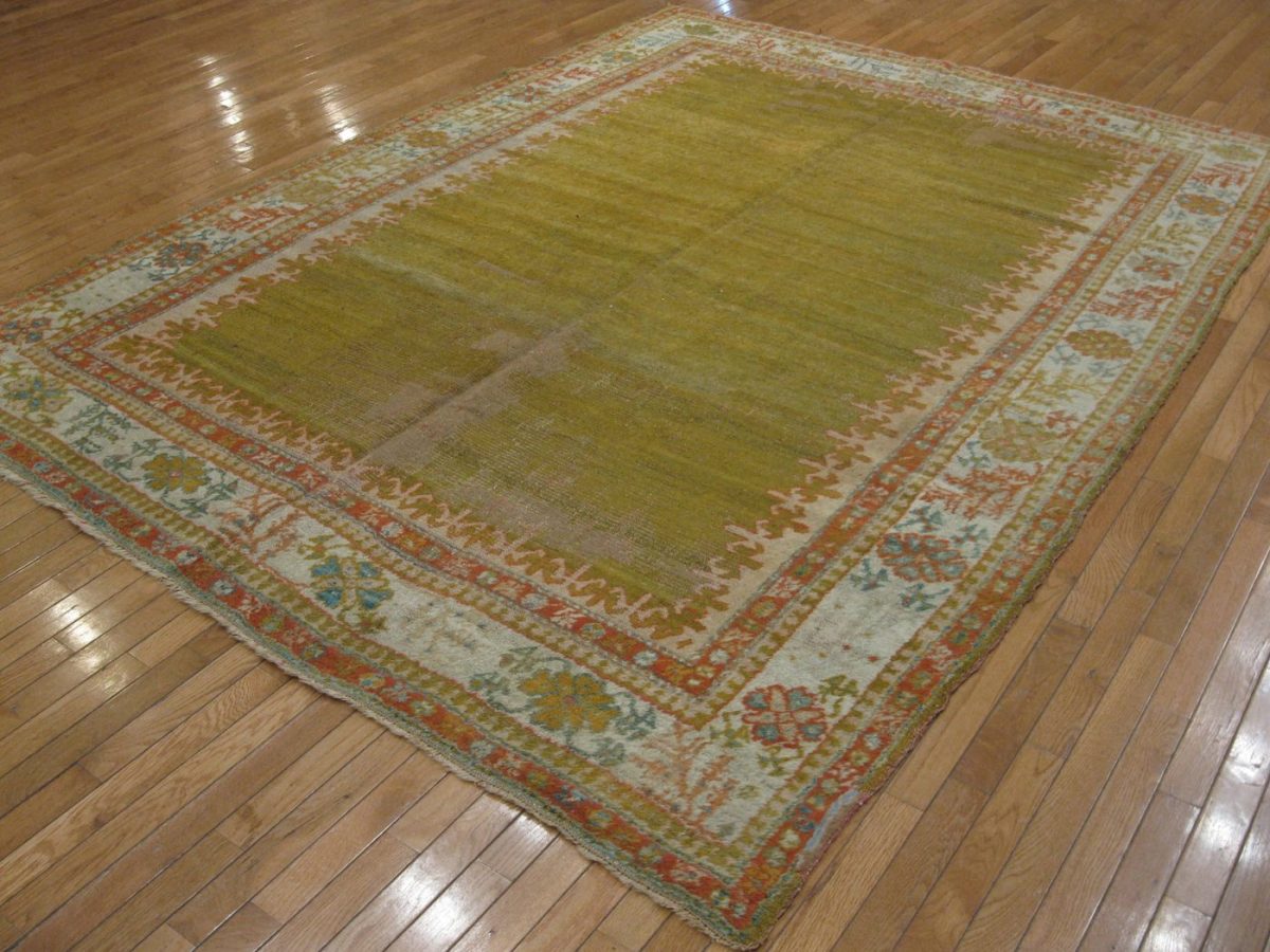 7′ x 10′ Antique Turkish Oushak Rug – Open Field Design, Soft Gold & Pastel Border