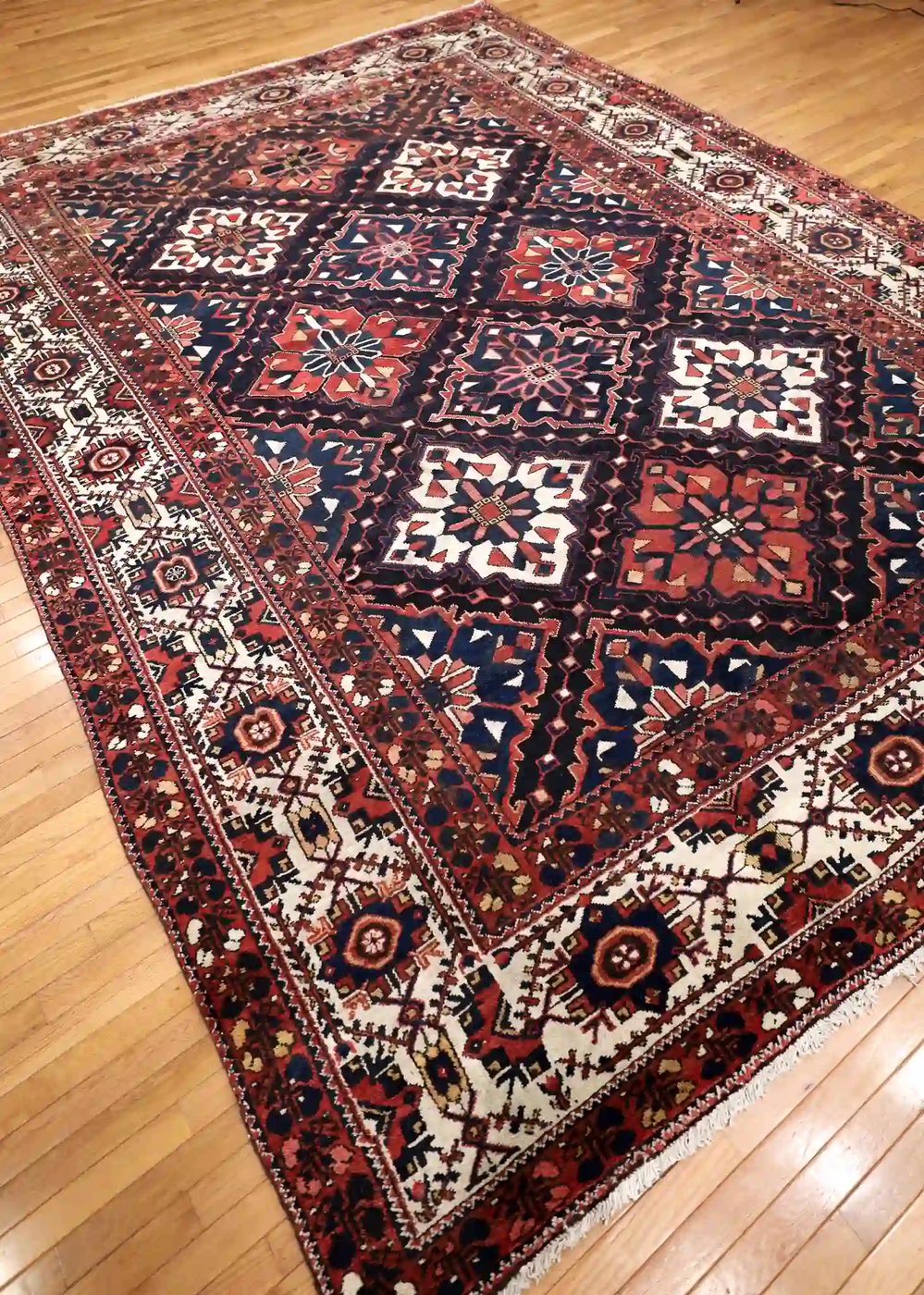 10′ x 13′ Red Fine Hand-Knotted Persian Bakhtiari Rug – Traditional Wool - 5 10′ x 13′ Red Fine Hand-Knotted Persian Bakhtiari Rug – Traditional Wool