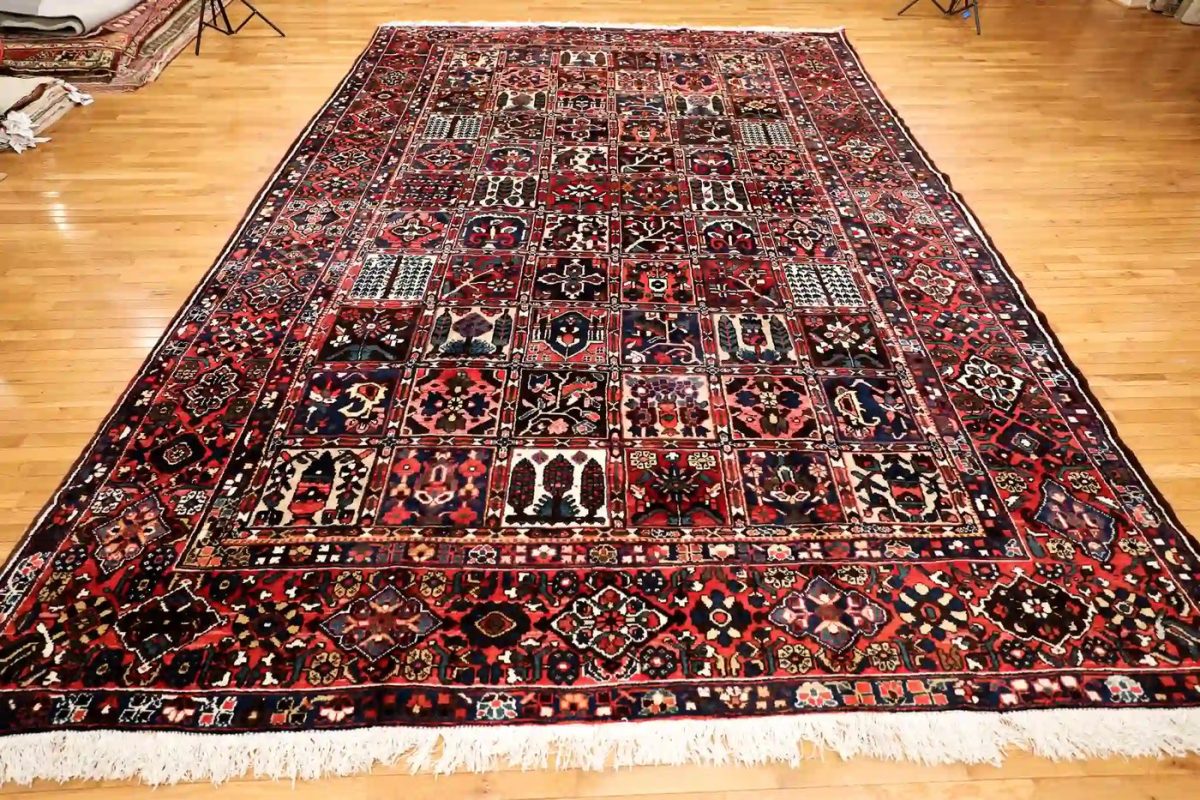 12′ x 16′ Red Fine Hand-Knotted Persian Bakhtiari Rug – Traditional Wool