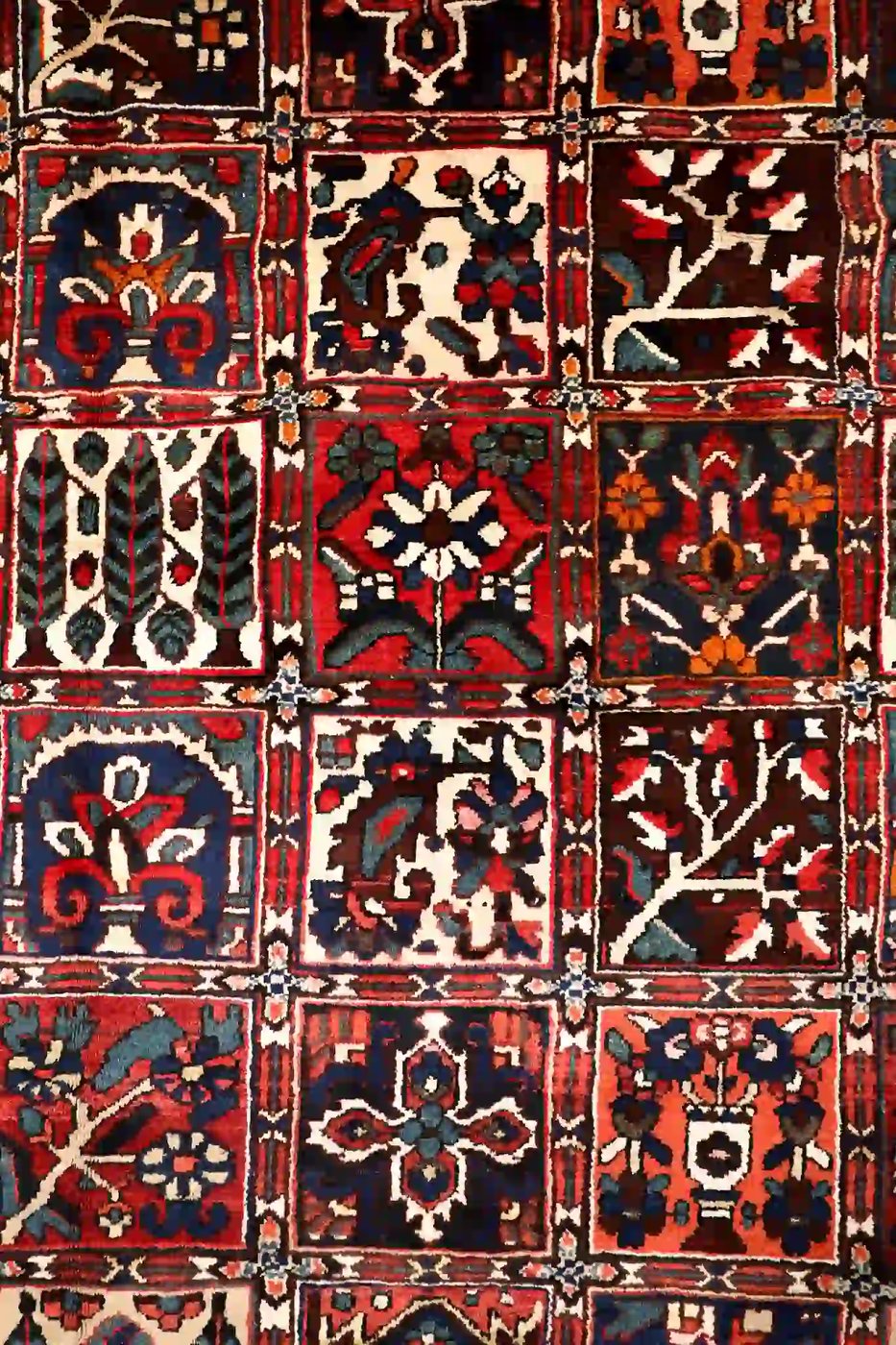 12′ x 16′ Red Fine Hand-Knotted Persian Bakhtiari Rug – Traditional Wool