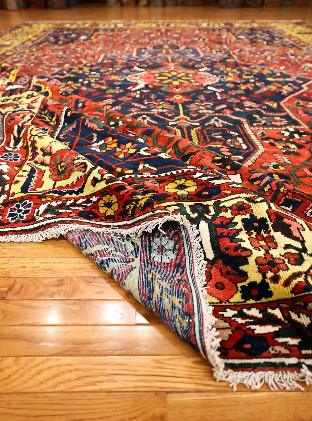 13′ x 17′ Red Fine Hand-Knotted Antique Persian Bakhtiari Rug – Traditional Wool