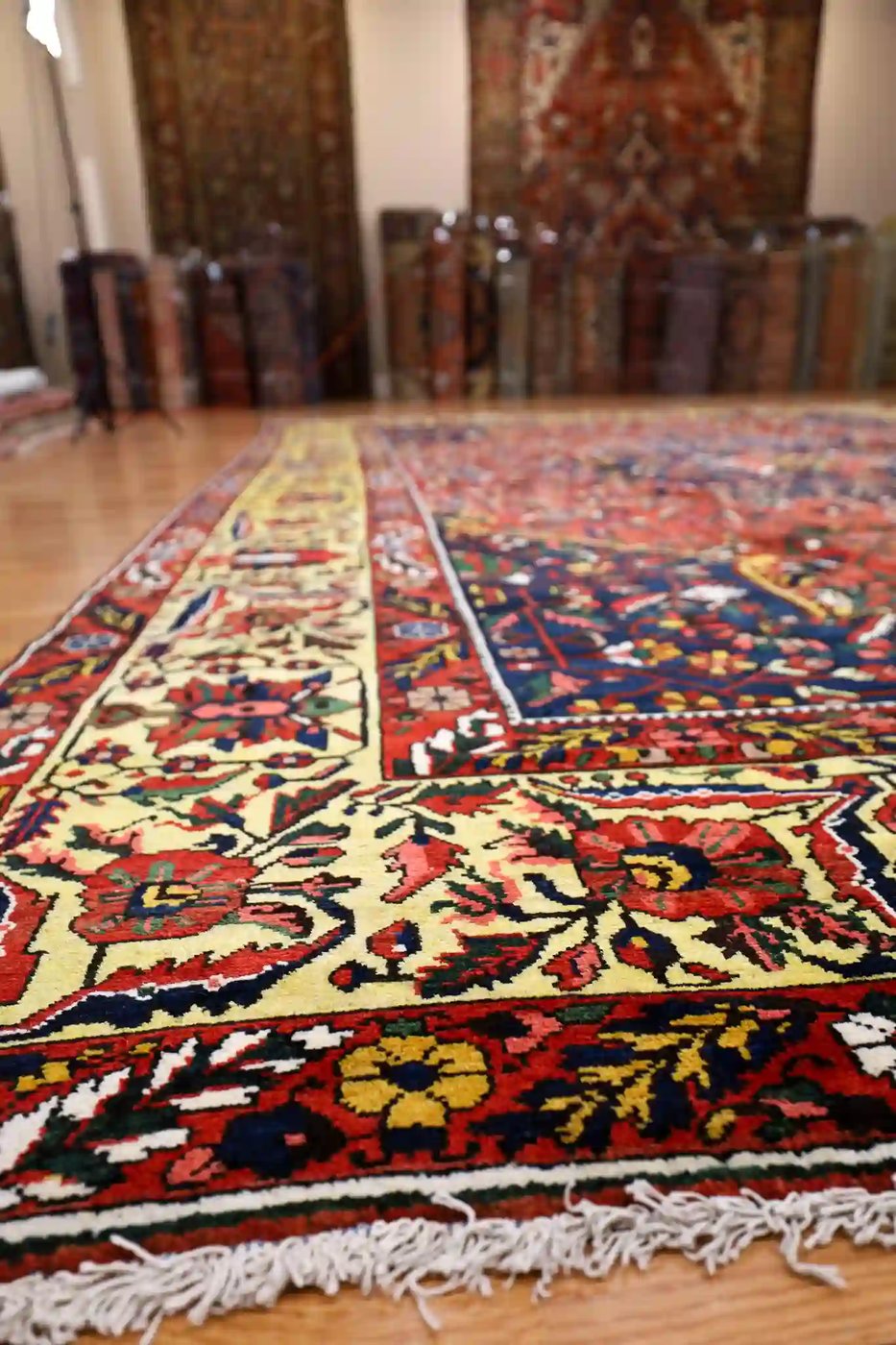 13′ x 17′ Red Fine Hand-Knotted Antique Persian Bakhtiari Rug – Traditional Wool