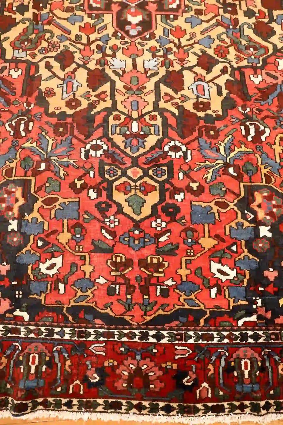 10′ x 14′ Red Fine Hand-Knotted Persian Bakhtiari – Traditional Wool