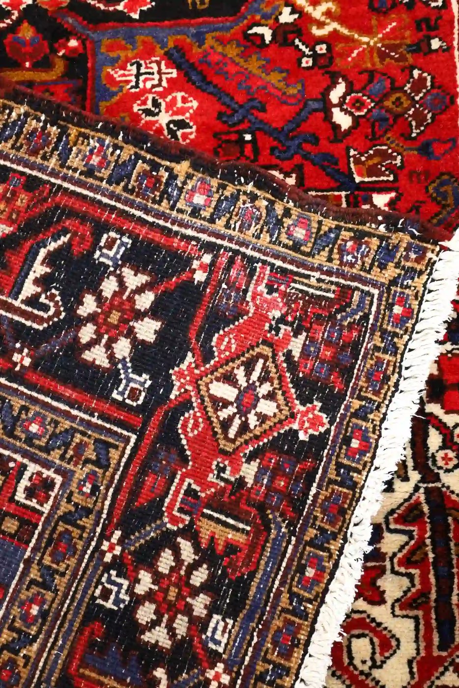 7′ x 10′ Red Fine Hand-Knotted Persian Heriz Rug – Traditional Wool