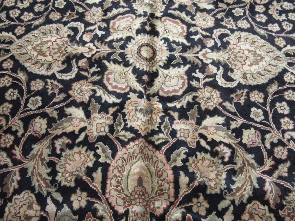9′ x 12′ Handmade India Oriental Rug – Black & Burgundy