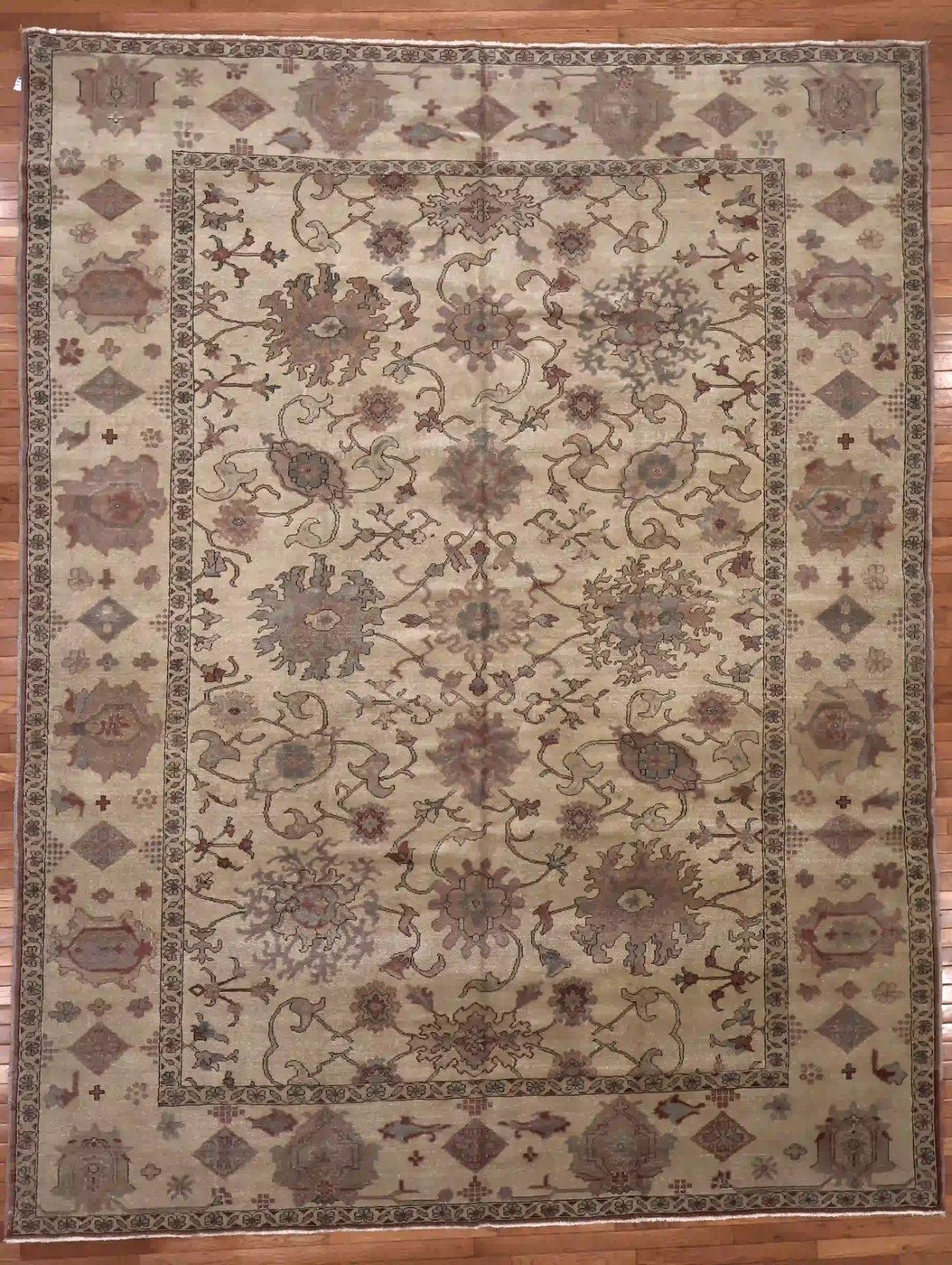 9′ x 12′ Beige Fine Hand-Knotted Egyptian Sultanabad Rug – Traditional Wool