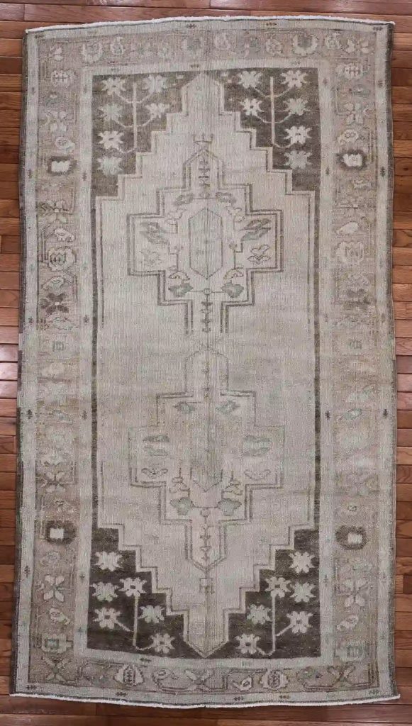 4′ x 7′ Beige Fine Hand-Knotted Turkish Anatolian Rug – Traditional Wool