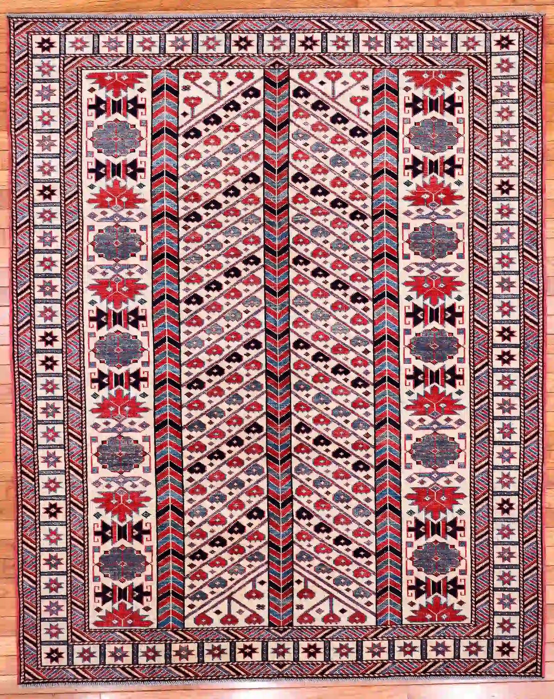 5′ x 7′ Ivory Fine Hand-Knotted Pakistan Shirvan Rug – Traditional Wool