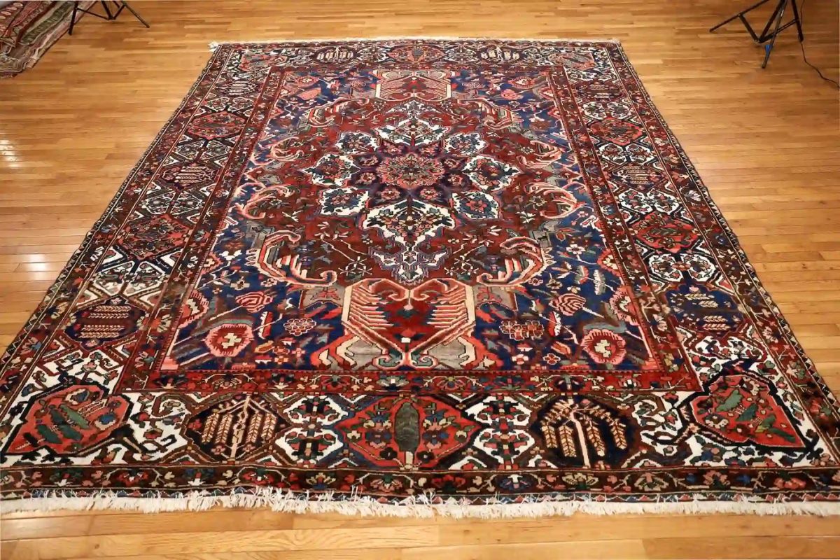 10′ x 11′ Red Fine Hand-Knotted Persian Bakhtiari – Traditional Wool