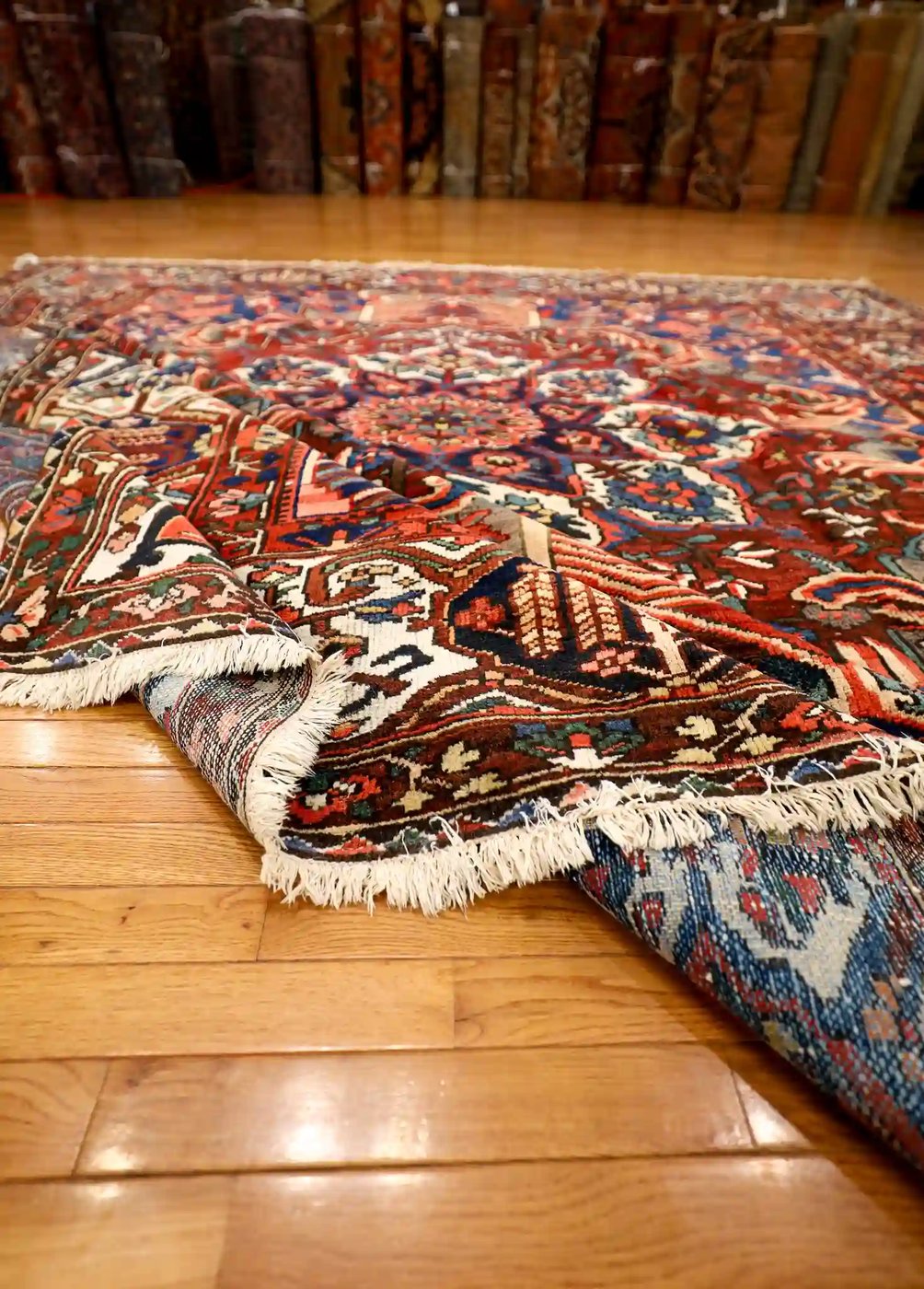 10′ x 11′ Red Fine Hand-Knotted Persian Bakhtiari – Traditional Wool