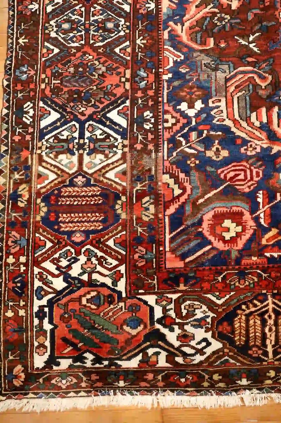 10′ x 11′ Red Fine Hand-Knotted Persian Bakhtiari – Traditional Wool