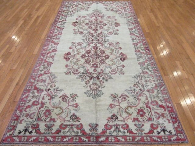 5′ x 10′ Turkish Ivory Red Vintage Rug Traditional Wool