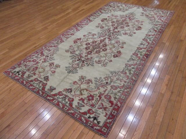 5′ x 10′ Turkish Ivory Red Vintage Rug Traditional Wool