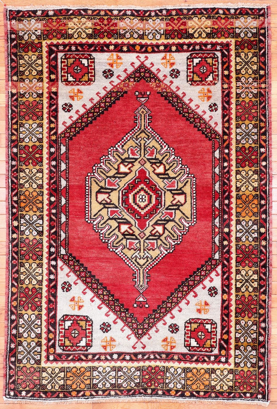 4′ x 6′ Red Fine Hand-Knotted Turkish Oushak Rug – Traditional Wool