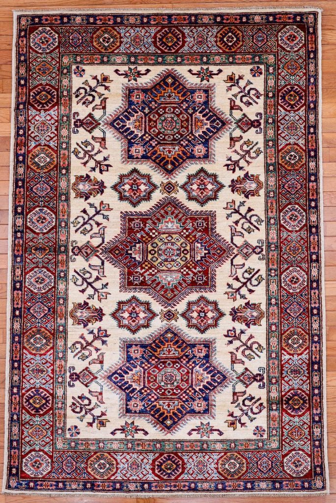 4′ x 6′ Ivory Fine Hand-Knotted Pakistan Kazak Rug – Traditional Wool