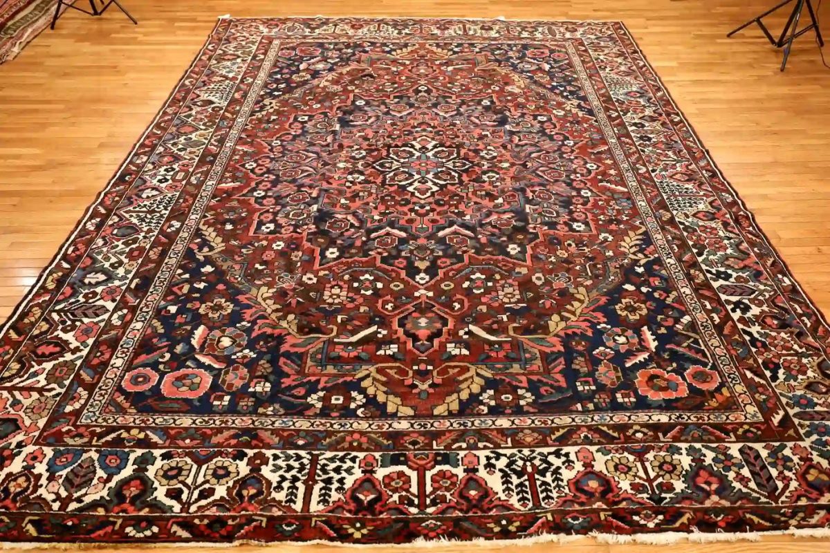 11′ x 14′ Red Fine Hand-Knotted Persian Bakhtiari – Traditional Wool