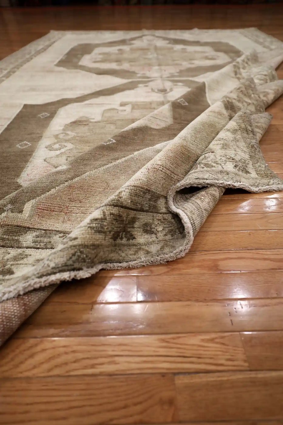 8′ x 12′ Beige Fine Hand-Knotted Turkish Oushak Rug – Vintage Wool