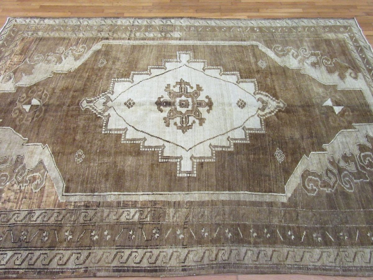 7′ x 10′ Turkish Brown Vintage Rug Transitional Wool
