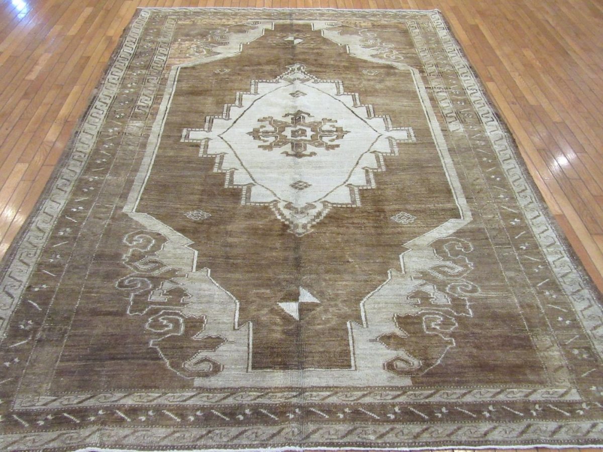 7′ x 10′ Turkish Brown Vintage Rug Transitional Wool