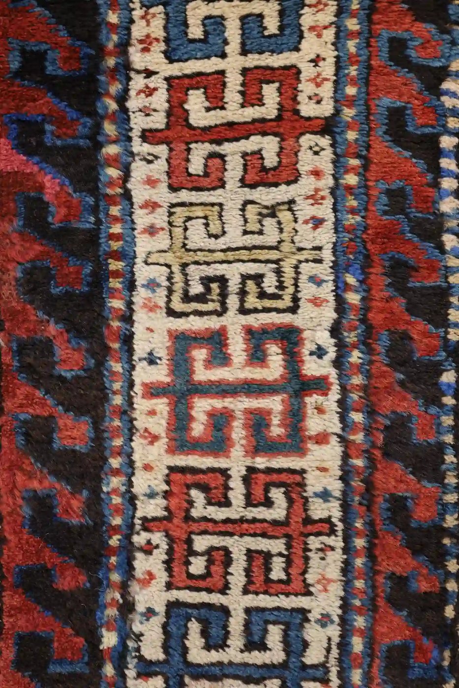 4′ x 10′ Beige Fine Hand-Knotted Caucasian Shirvan Runner – Traditional Wool
