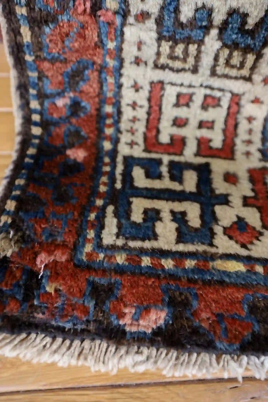 4′ x 10′ Beige Fine Hand-Knotted Caucasian Shirvan Runner – Traditional Wool
