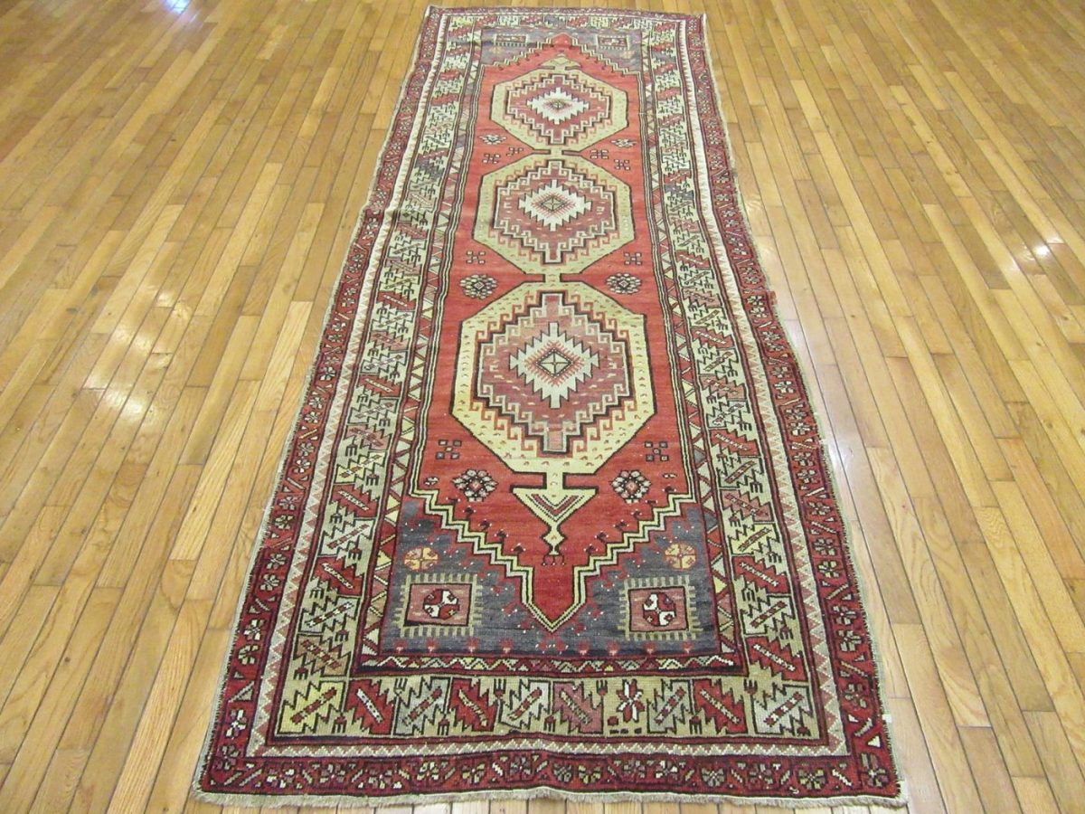 4′ x 10′ Turkish Rust Ivory Medallion Rug – Vintage Hand-Knotted Wool