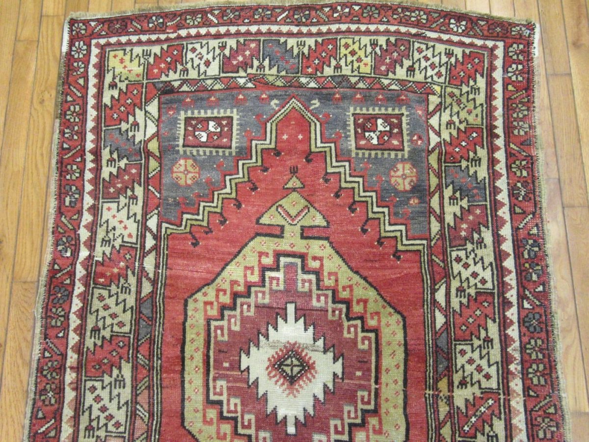 4′ x 10′ Turkish Rust Ivory Medallion Rug – Vintage Hand-Knotted Wool