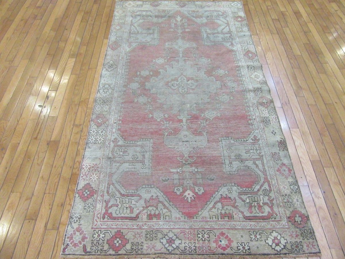 4′ x 7′ Turkish Blush Ivory Oushak Rug – Antique Hand-Knotted Wool