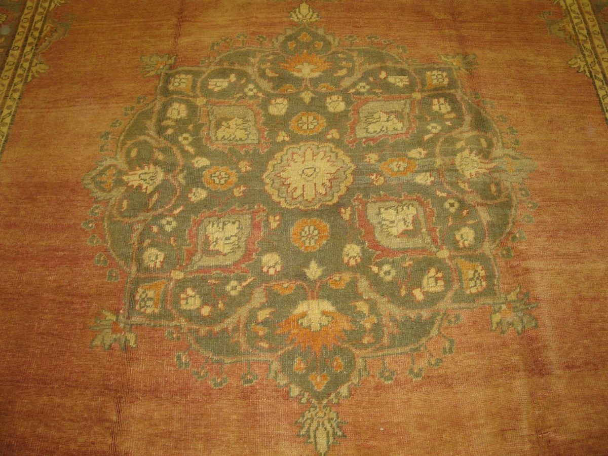 7′ x 10′ Turkish Antique-Washed Rust Medallion Rug – Semi-Antique Hand-Knotted Wool
