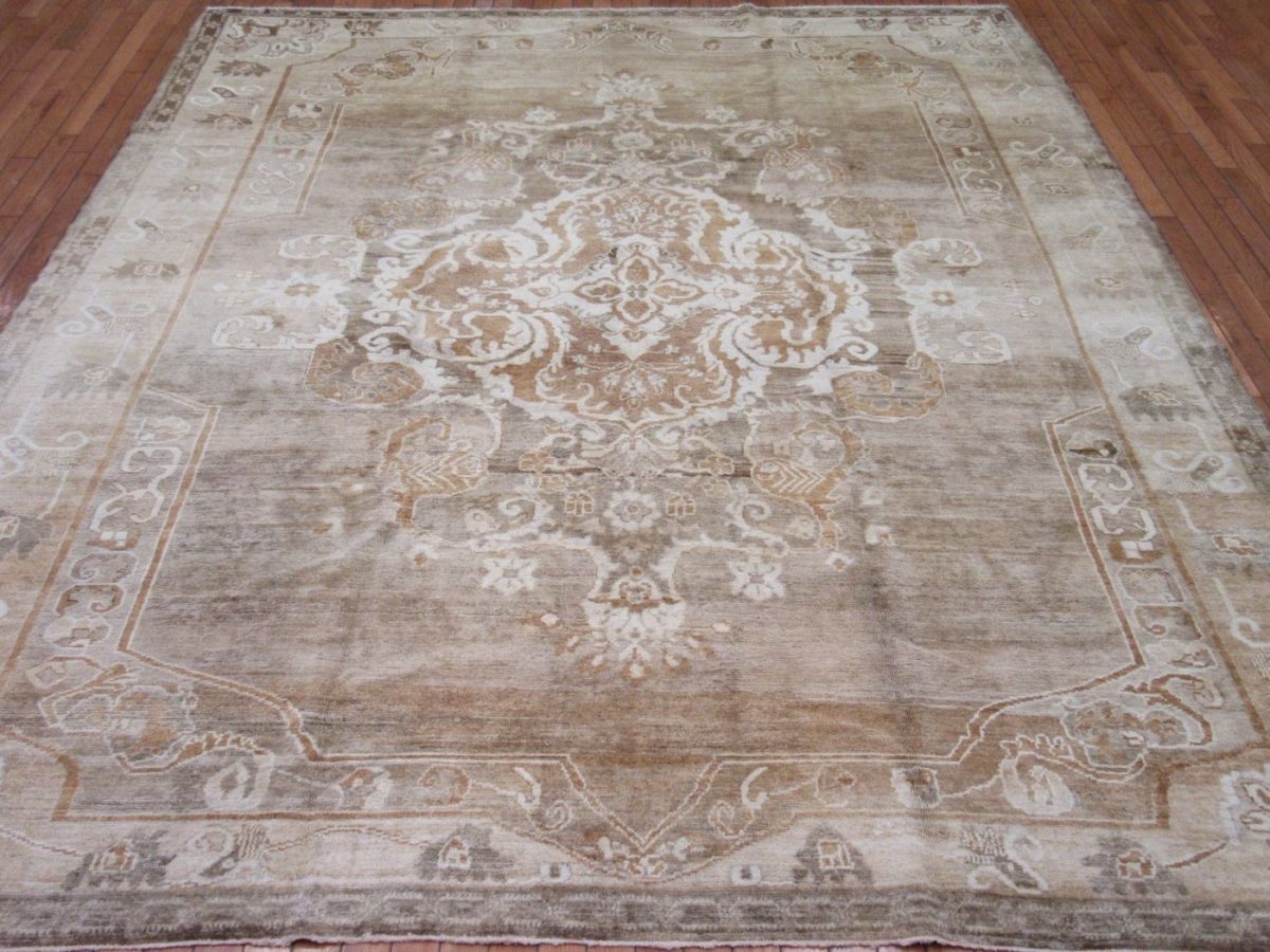 8′ x 10′ Beige Fine Hand-Knotted Turkish Rug – Transitional Wool