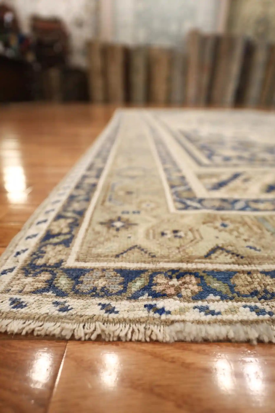 6′ x 10′ Beige Fine Hand-Knotted Turkish Anatolian Rug – Traditional Wool