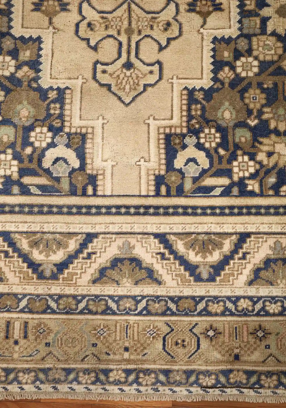 6′ x 10′ Beige Fine Hand-Knotted Turkish Anatolian Rug – Traditional Wool