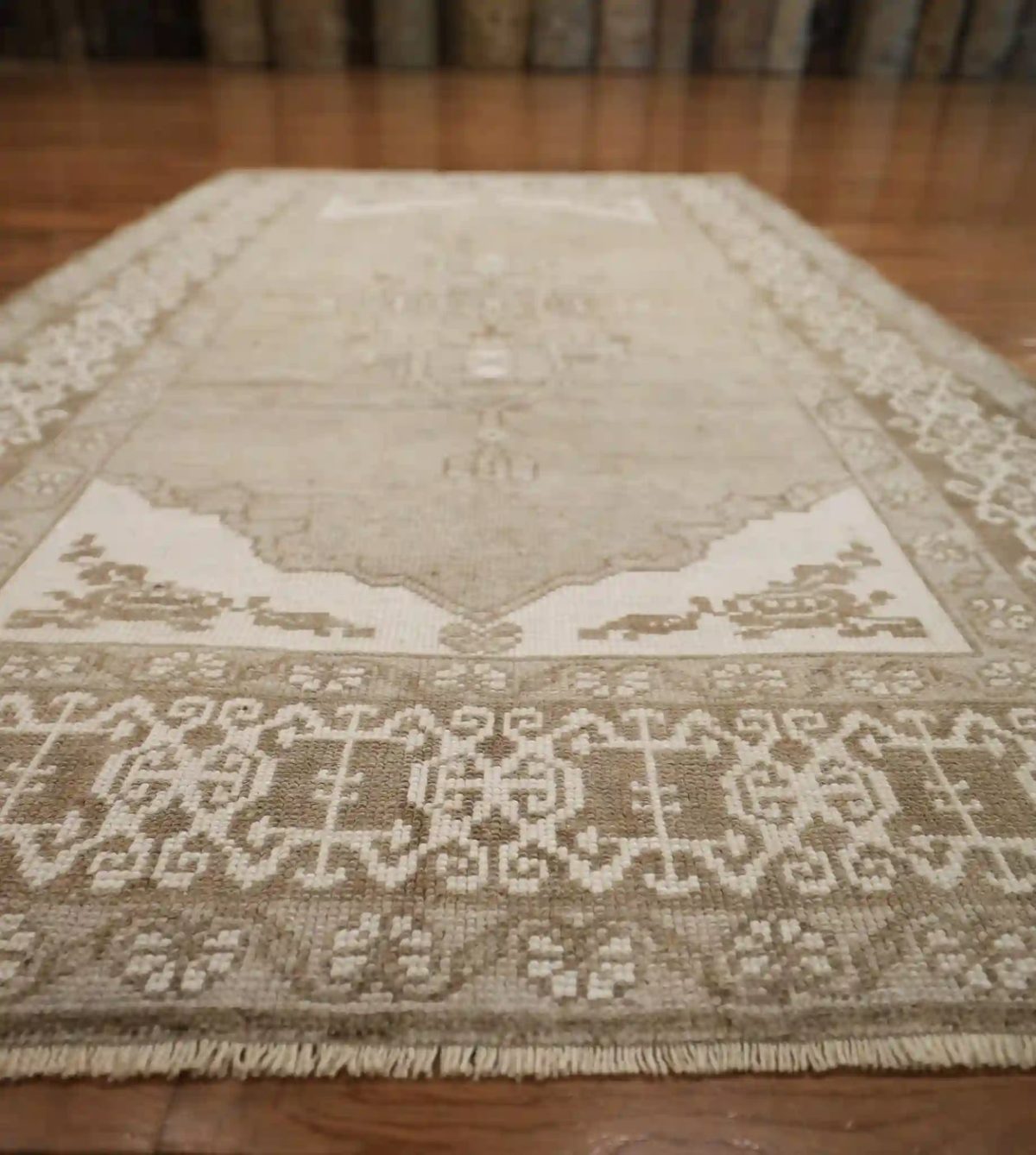 4′ x 7′ Gray Fine Hand-Knotted Turkish Oushak Rug – Vintage Wool