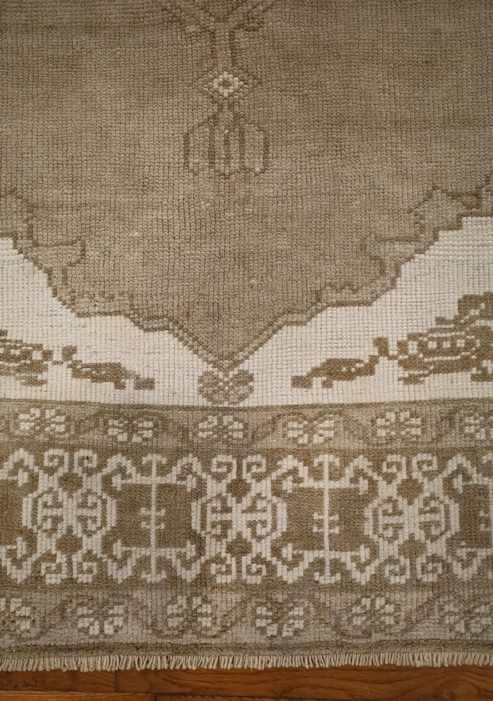 4′ x 7′ Gray Fine Hand-Knotted Turkish Oushak Rug – Vintage Wool