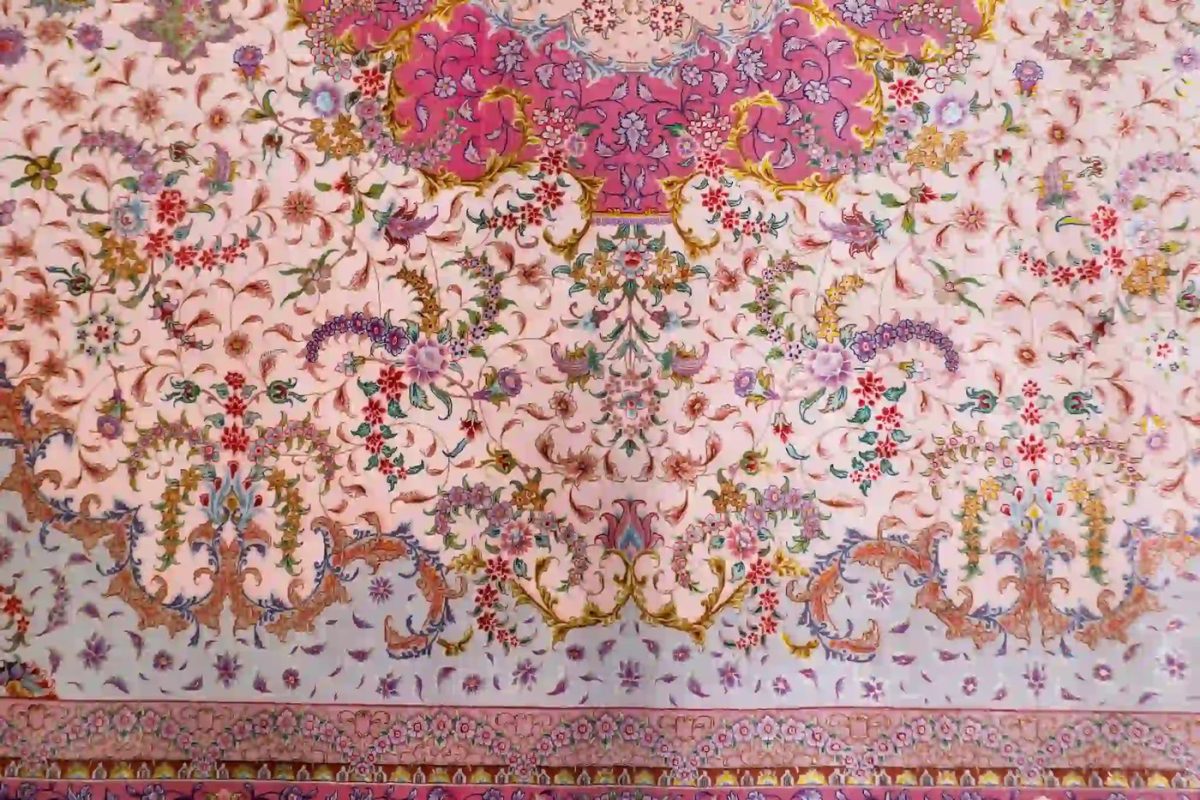 10′ x 14′ Pink Fine Hand-Knotted Persian Tabriz Rug – Traditional Wool & Silk