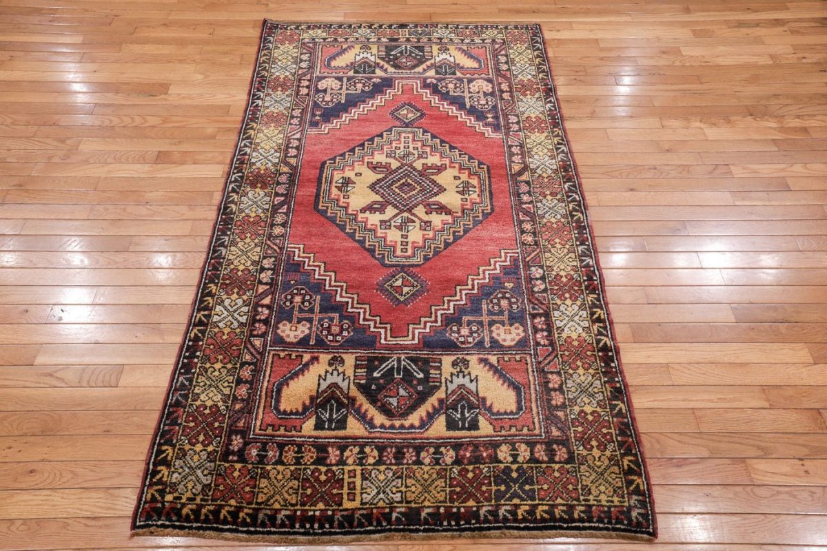 4′ x 6′ Red Fine Hand-Knotted Turkish Anatolian Rug – Traditional Wool