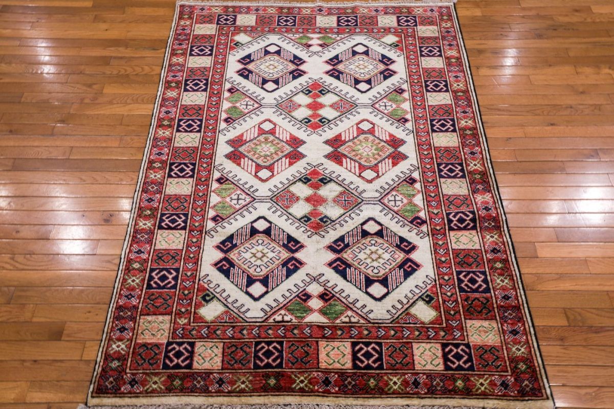4′ x 6′ Ivory Fine Hand-Knotted Pakistan Kazak Rug – Traditional Wool