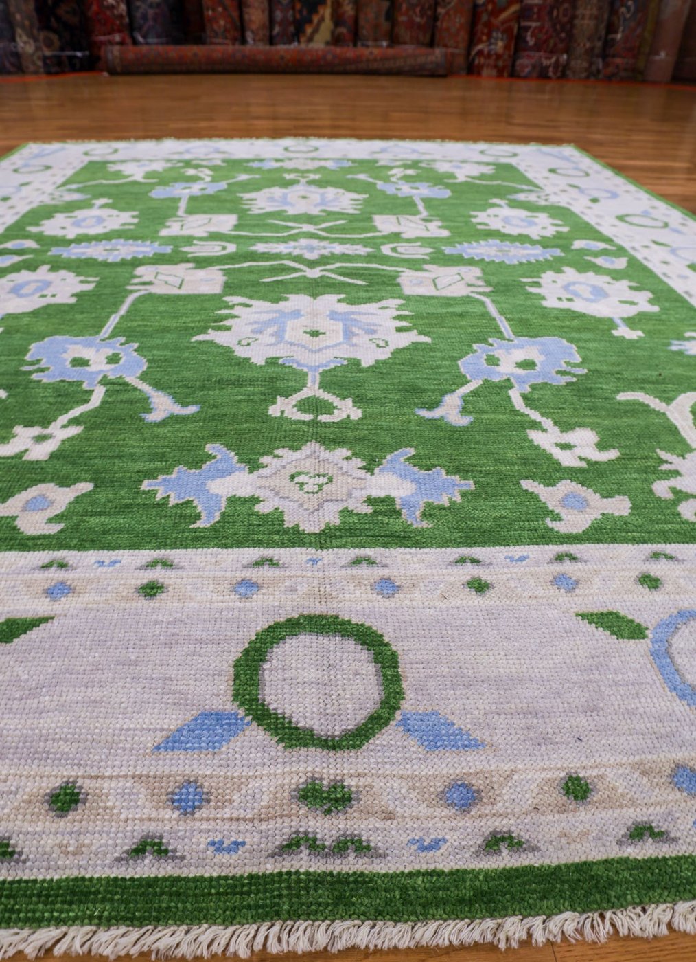 8′ x 10′ Emerald Green Fine Hand-Knotted Oushak Design Rug – Transitional Wool