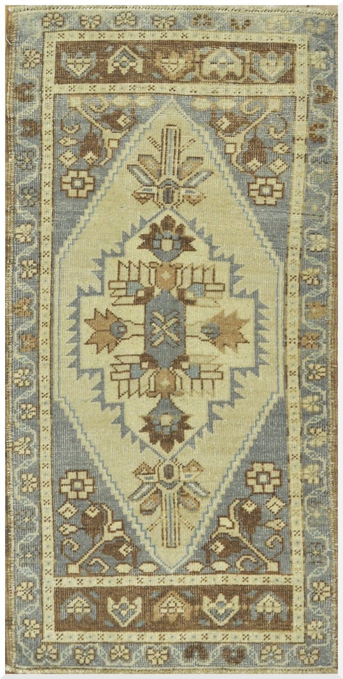 2′ x 4′ Beige Fine Hand-Knotted Turkish Anatolian Rug – Prayer Wool