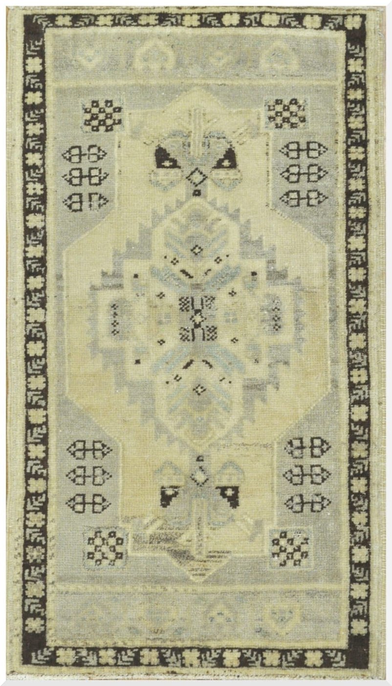 2′ x 3′ Beige Fine Hand-Knotted Turkish Anatolian Rug – Prayer Wool