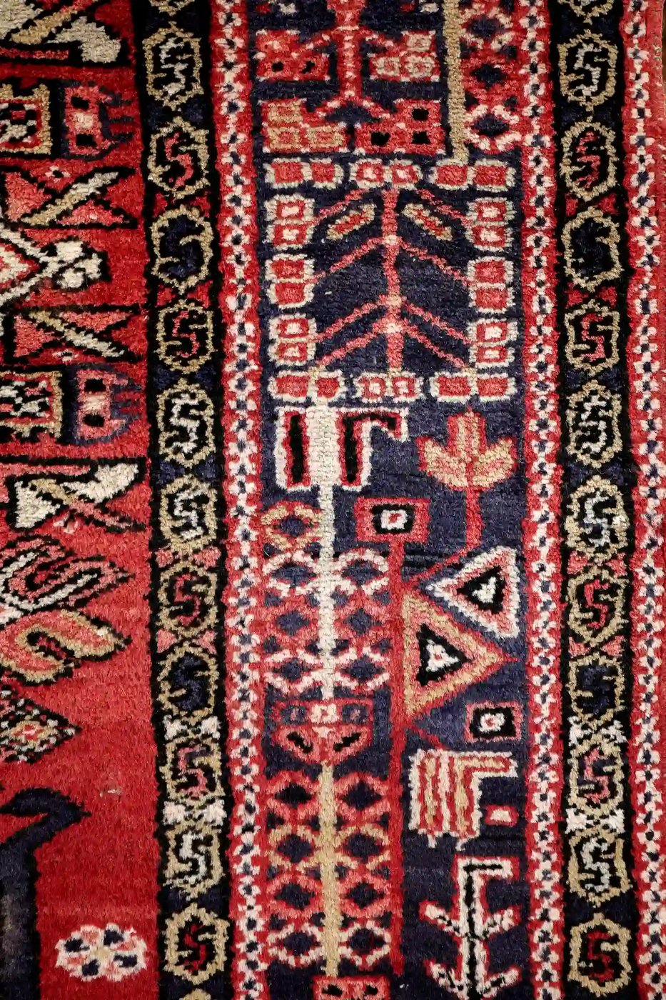4′ x 15′ Red Fine Hand-Knotted Persian Heriz Runner – Traditional Wool