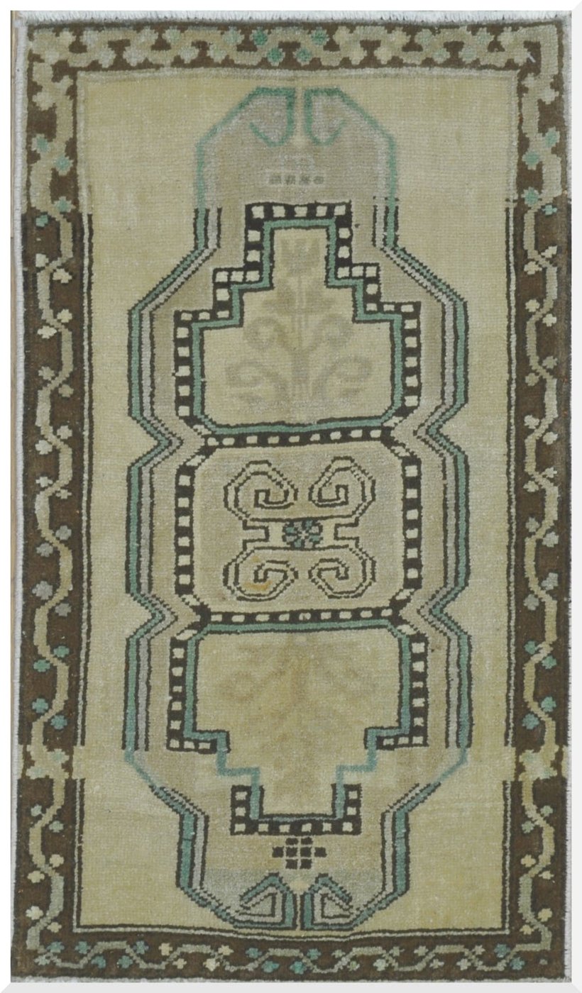2′ x 3′ Turkish Beige Accent Rug Transitional Wool