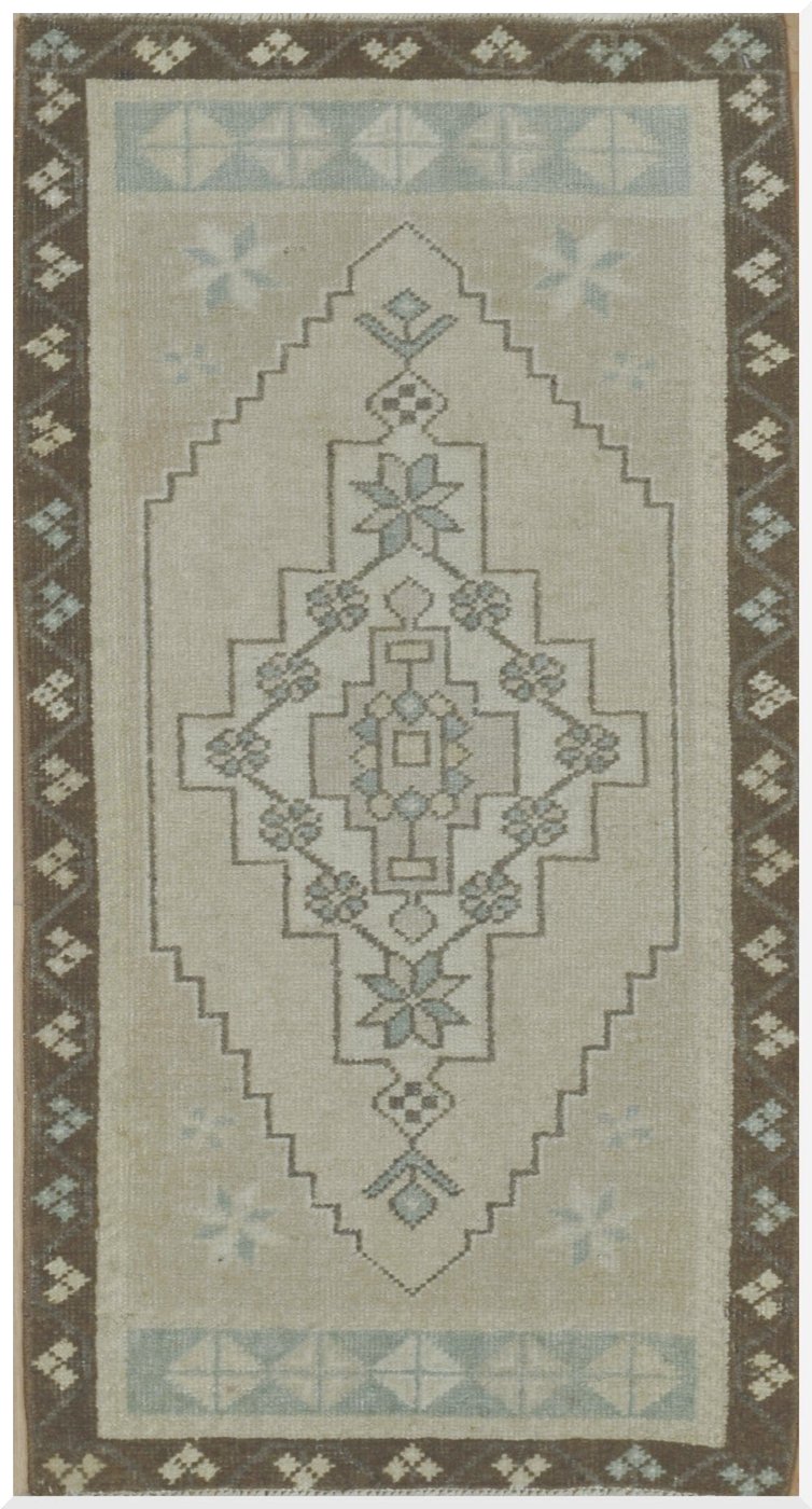 2′ x 3′ Turkish Ivory Taupe Accent Rug Transitional Wool