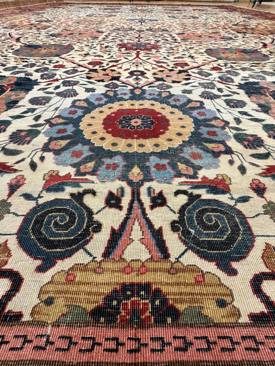 14′ x 20′ Ivory Fine Hand-Knotted Antique Indian Agra Rug – Traditional Wool